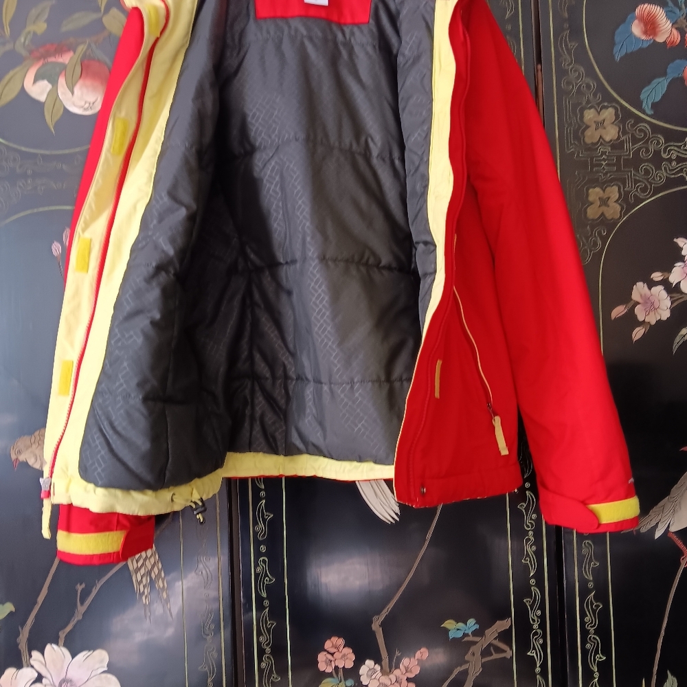 Columbia Womens Red Jacket - Picture 16 of 16